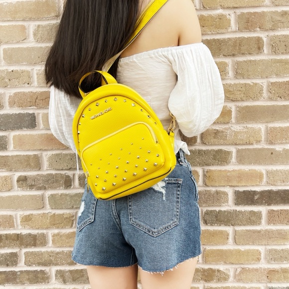 Bundle Michael Kors Convertible Backpack + wallet - Picture 5 of 16